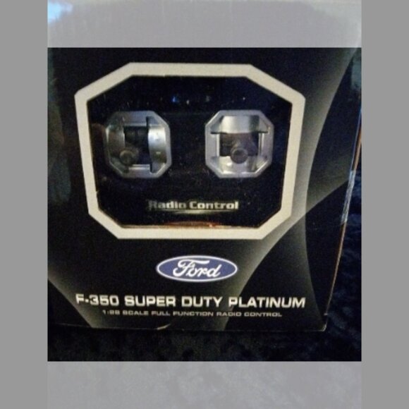 Remote Control Ford Truck F350 Super Platinum . - Picture 6 of 9